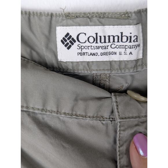 Columbia wmns cargo shorts sz 20 waist 41st"Ins 8.5"Hips 52" leg wid 31"Stained - Picture 2 of 9